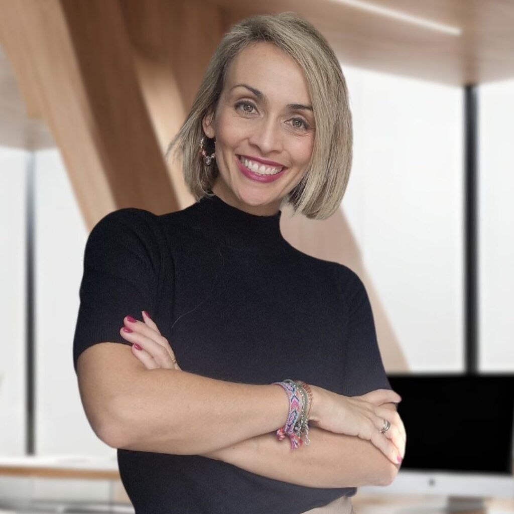 Azucena Marin, ceo de comunicología