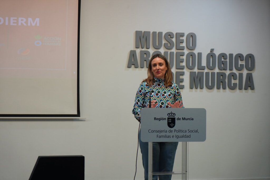 consejera de Política Social, Familias e Igualdad, Conchita Ruiz,